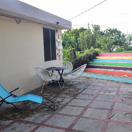 Top Hill Hostel- Martinique- Auberge Dortoir 拉特里尼泰 外观 照片